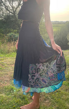 Load image into Gallery viewer, Vintage Sari Skirt