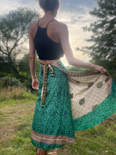 Load image into Gallery viewer, Vintage Sari Skirt
