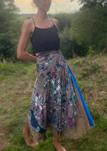 Load image into Gallery viewer, Vintage Sari Skirt