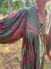 Load image into Gallery viewer, Vintage Sari Silk Dress Kimono
